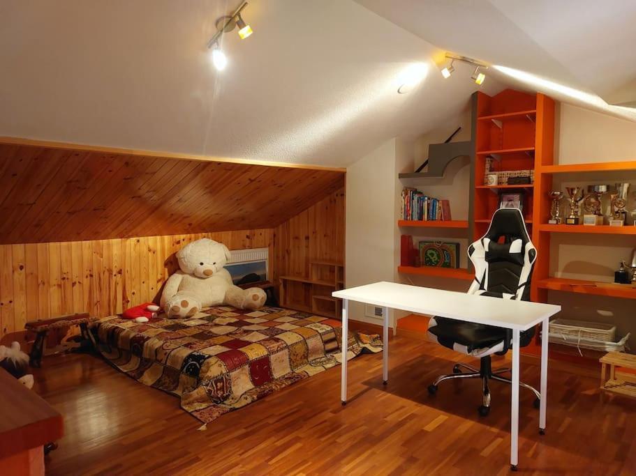 Chalet Urbano En Salamanca Santa Marta de Tormes Exteriér fotografie